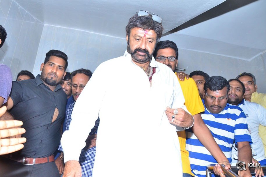 Balakrishna-Watches-Paisa-Vasool-Movie-at-Bramaramba-Theatre